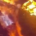 (Video) Policajac uleteo u stan i spasao majku sa dvoje dece. Kamera na njegovoj uniformi snimila jezive trenutke: Požar…
