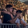 Koliko su porasli! Sinovi pratili Tanju iz lože, pa im se pridružio Muki - ovako se slažu, scena raznežila sve