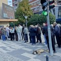 Gužve od ranog jutra na biračkim mestima u Leskovcu, kilometarski red naših zemljaka i ispred konzulata u Frankfurtu – VIDEO…