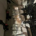 Hapšenje zbog pranja para na Gradini: Policija i carina zaustavili "mercedes" pa otkrili stotine hiljada evra! Uhapšena…
