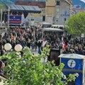 (VIDEO) Počeo skup u Banjaluci protiv rezolucije o genocidu u Srebrenici: „Srpska ih zove“