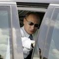 Neviđen stepen bezbednosti oko Putina, Iz Kremlja procurilo šta ruski predsednik nosi VIDEO