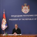 Vučić ima poverenje samo 21 odsto građana, većina ne veruje da su studentski protesti obojena revolucija