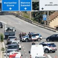 Uhapšen muškarac koji je zapalio bar jer nema majoneza i kečapa