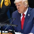 Ko je smestio Trampu u Njujorku? Prvo mu se pokvarile pokretne stepenice, pa onda i teleprompter