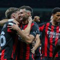 Milan rutinski do osmine finala, proradio Himenes, Enkunku slavio sa balonima FOTO