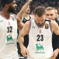 Zvižduci Guduriću, Ledeju svila i kadifa