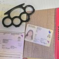 Zadržano dvoje državljana BiH: Pronađeni bez prijave boravka, posedovali bokser i masku za telefon sa grbom Albanije