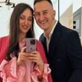 Naš pevač čeka prvo dete: Sa suprugom Lamijom podelio najlepše vesti: Nakon godinu dana braka stiže prinova
