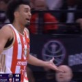 Džordan Nvora se svađao sa Sašom Obradovićem usred utakmice zbog izmene! Šta se ovo dešava u Zvezdi?