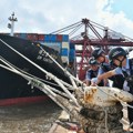 Tajfun "Delfin" pogodio japansku Okinavu: Povređeno najmanje petoro ljudi, Kina zatvorila luke uoči udara