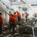 Snažan zemljotres magnitude 7,7 pogodio Indoneziju, pet osoba poginulo