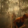 (Foto, video) Prizor kao iz filmova apokalipse! Počela hitna evakuacija, alarmantno u Deliblatskoj peščari: Gore šume tik uz…
