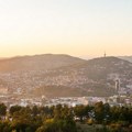 Ambasada Srbije u BiH: Do 15 sati u BiH glasalo 62 odsto od 19.800 birača