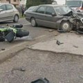 Zastrašujući sudar motocikla i automobila kod Mladenovca: Vozač dvotočkaša hitno prevezen u Urgentni
