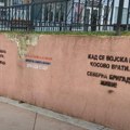 Kad se vojska na Kosovo vrati! Grafiti u bojama srpske zastave osvanuli širom severa Kosova i Metohije (foto, video)