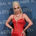 Ni Lejdi Gaga nije odolela: Pop zvezda u Cybertrucku (FOTO)