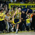 Fener u finalu, Simonović odličan