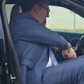 Vučić se provozao srpskom električnom "Pandom" "Mi ono što obećamo ispunimo na vreme" (video)