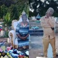 Bizarno groblje umesto spomenika ima ištampane figure pokojnika: Da li biste smeli da prođete ovuda noću?