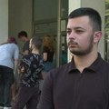 „Поцепали су транспаренте, избацују ствари у хол“: Студент ВИШЕР-а објаснио шта се догодило јутрос када су избачени из зграде…
