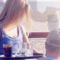 Konobarica je postavila JEDNO "OBIČNO" PITANJE, a sada se restoran bori za opstanak: Evo o čemu se radi