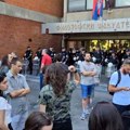 Novo okupljanje ispred Filozofskog fakulteta u Novom Sadu