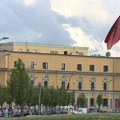 Poznati albanski komičar kandiduje se za gradonačelnika Tirane, podržava ga Salji Beriša