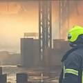 Ima povređenih u požaru u Novom Sadu: Vatra guta magacin kurirske službe, otkriveni novi detalji