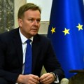 Da li se to evropski izaslanik zahvaljuje Hrvatima za recept za etničko čišćenje Srba dat Prišini