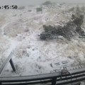 U Hrvatskoj pao prvi sneg: Zabelelo se oko Gospića