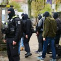 Velika akcija u zemlji gde živi više od 400.000 Srba! Pretražuju se islamski centri - više od 500 policajaca na terenu