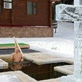 Kremlj: Putin se okupao u ledenoj vodi za Bogojavljenje