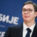 Vučić čestitao 8. mart: Poštovane dame, vi ste stub porodice i države VIDEO