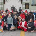 [FOTO] Zrenjaninski motoraši paketićima obradovali decu „Alternative“, „Naše priče“ i decu na dečijem odeljenju…