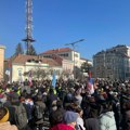 Beograđani u večernjoj protestnoj šetnji, zrenjaninski studenti pešače do Vršca