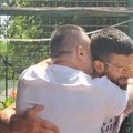 Poklonio Đokoviću ikonu sa Ostroga i zagrlio ga: Evo kako je Novak reagovao