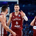 „Zapalio se“ Porzingis – 0/15 za tri poena, pa pljusak trojki