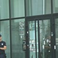 Policija i dalje u Rektoratu, rektor Madić ne odgovara na pitanja N1 o njihovom prisustvu