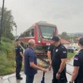 Građani protestuju kod pružnog prelaza u Stanovu: Katanac na rampi, skretničar dobio otkaz