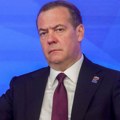 Medvedev: Zelenski će morati da se krije do kraja života