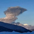 Tri vulkana na Kamčatki predstavljaju opasnost za avijaciju