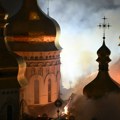 (Video) U plamenu čuvena pravoslavna svetinja! Gori najstariji manastir nakon ruskog napada: Potresni prizori iz Kijeva, ima…