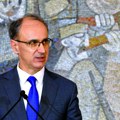 Rešavanje problema građana ili udomljavanje kadrova? Kakav je značaj Macutovih kancelarija