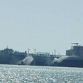 (Foto) Odjekuju jake eksplozije, napadnut američki brod! Drama u luci u Egiptu: Dron se obrušio na tanker niotkuda, usledila…