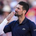 Novak poslao poruku sa Lovćena: „Prošle noći, zima je stigla u leto!“