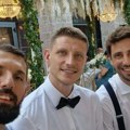 Mirotić na gala svadbi u Dubrovniku: Dok u Srbiji čekaju potpis, on slavi sudbonosno "da" hrvatskog košarkaša