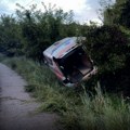 Nesreća na putu kod Baljevca: Vozilo Hitne pomoći iz Novog Pazara sletelo s puta (VIDEO)