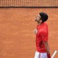 Kako je Novak dočekan u Rimu: „Napravite mesta za šampiona“ /video/