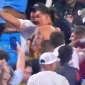 Nestvarne scene: Masovna tuča fudbalera Urugvaja i navijača Kolumbije, u prvom planu zvezda Liverpula (video)